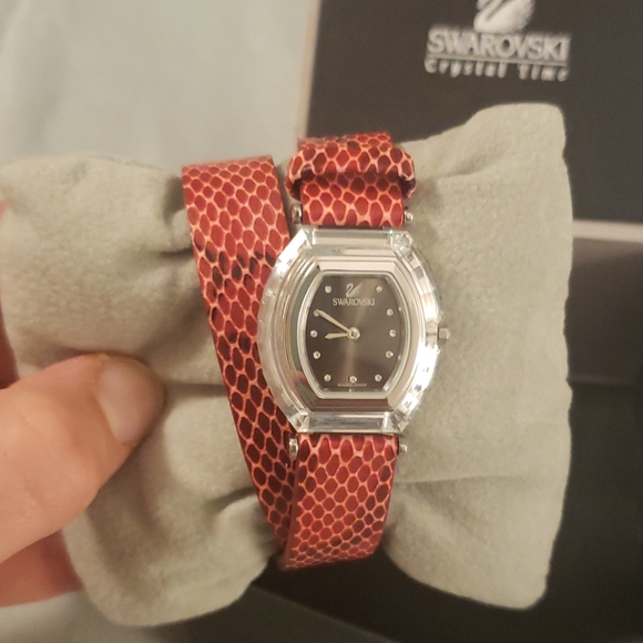 BRAND NEW VINTAGE SWAROVSKI WATCH - Picture 4 of 5